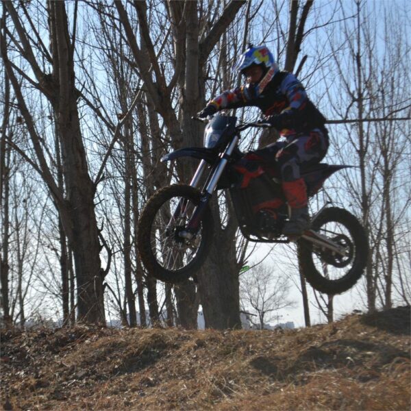 MotoTec Venom 72v 12000w Electric Dirt Bike - Image 9